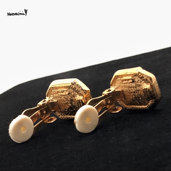 ¡¡💕2/$20!! Vintage Black Onyx Clip-Ons Earings - Picture 3 of 4